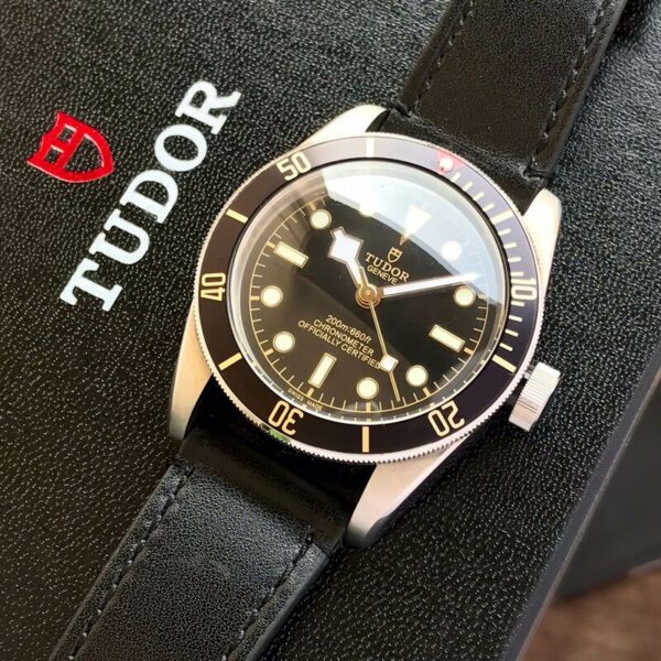 TUDOR BLACK BAY - THE BLACK BAY JAPANESE AUTOMATIC MENS WATCH - Image 3