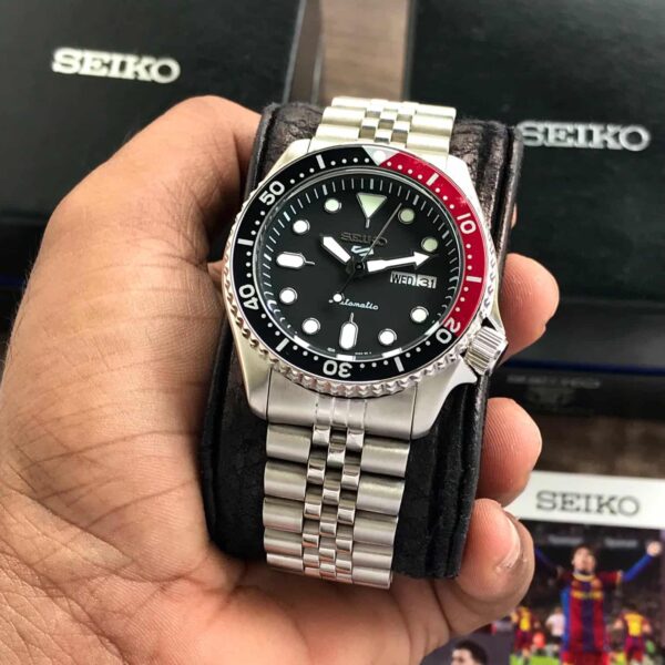 Seiko 5 Sports Black Grape Automatic Jubli Chain Mens Watch