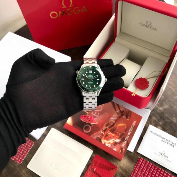 Omega Seamaster Professional Diver 300M Green Automatic Mens Watch - Image 8