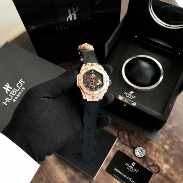 The Hublot Big Bang King Sang Bleu Rose Gold Dimond Premium Men’s Watch - Image 4