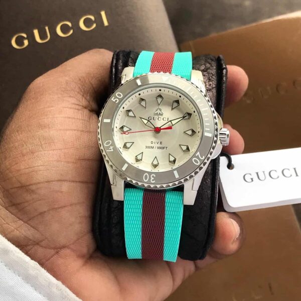 Gucci Dive Premiums Japanese Quartz Men's Watch