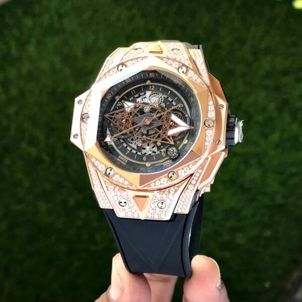 The Hublot Big Bang King Sang Bleu Rose Gold Dimond Premium Men’s Watch - Image 3