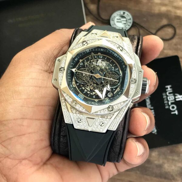 The Hublot Big Bang King Sang Bleu Silver Dimond Premium Mens Watch