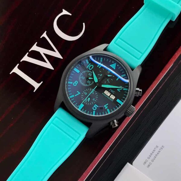 IWC Pilot’s Watch Chronograph 41 “Mercedes-AMG Petronas Formula One Team Edition - Image 2