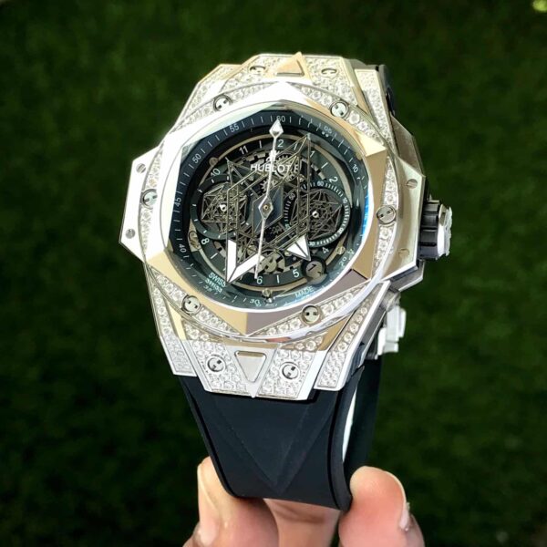 The Hublot Big Bang King Sang Bleu Silver Dimond Premium Mens Watch - Image 3