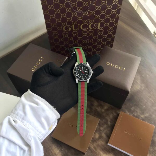 Gucci Dive Premiums Japanese Quartz Mens Watch - Image 7