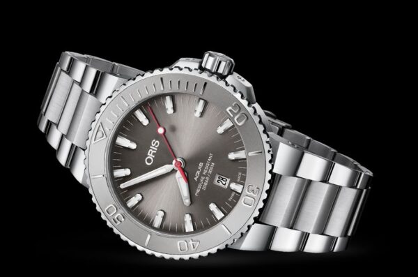 Oris Aquis Date Authentic Silver Grey Dial Automatic Mens Watch - Image 4