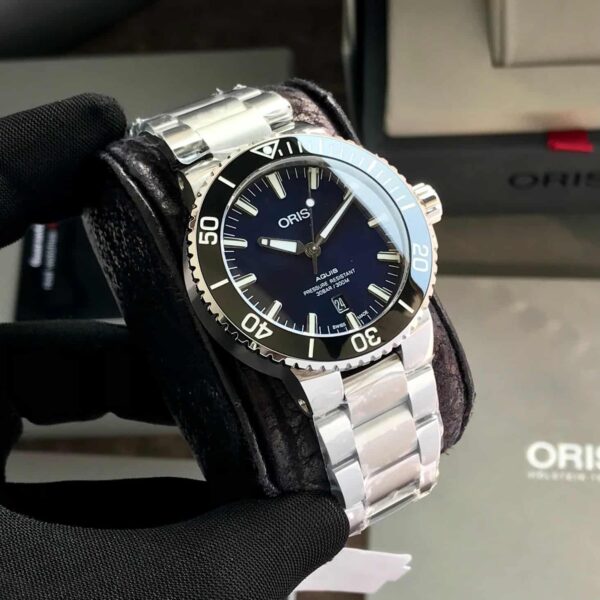 Oris Aquis Date Authentic Automatic Silver Blue Men's Watch