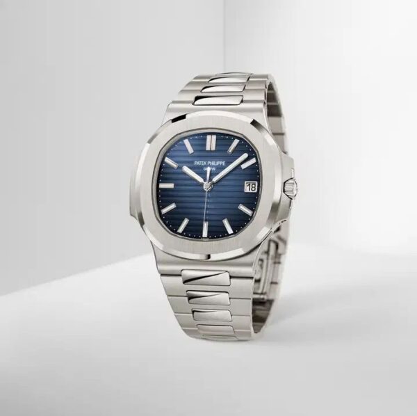 Patek Philippe Nautilus 5711/1R Stainless Steel Swiss ETA Automatic Mens Watch - Image 6