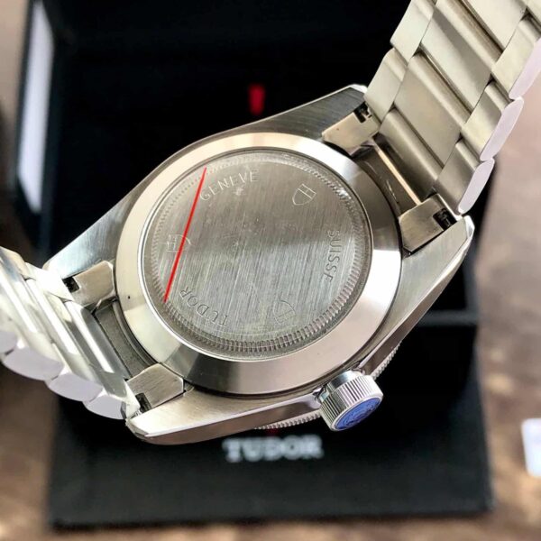 Tudor Black Bay GMT 41mm With Polar White Dial Watch For Men’s. - Image 4