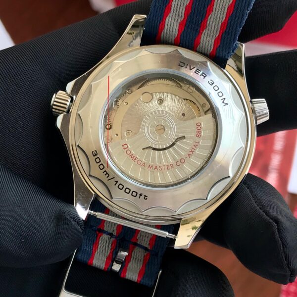 Omega Seamaster Diver 300M 007 Commander's Watch Limited Edition Automatic men’s Watch - Image 12