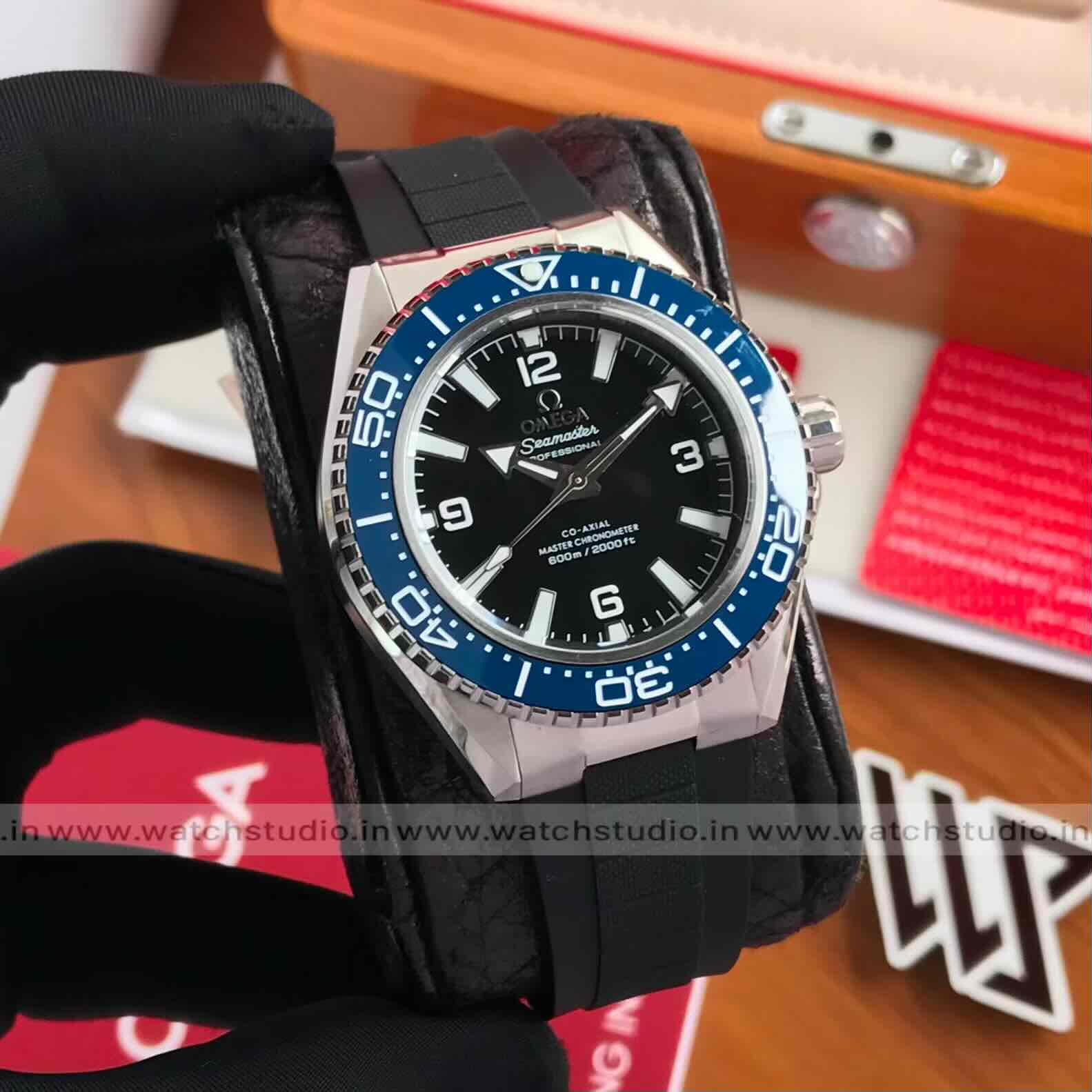 Omega Seamaster Planet Ocean
600M Co-Axial Master Chronometer Black Dial Blue Bezel 42mm Automatic Men’s Watch
