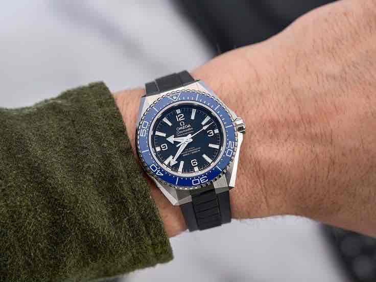 Omega Seamaster Planet Ocean
600M Co-Axial Master Chronometer Black Dial Blue Bezel 42mm Automatic Men’s Watch - Image 8