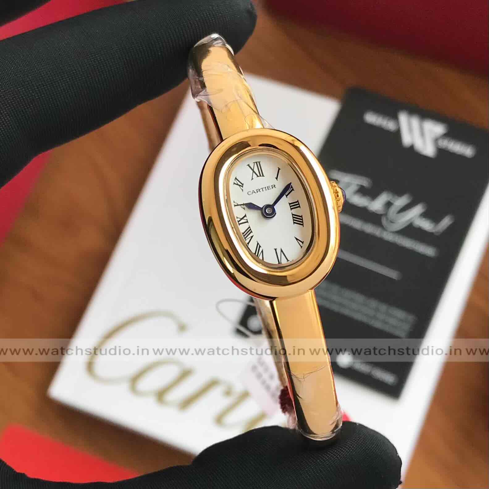 Cartier Baignoire Bangle White Dial Golden finish,Timeless Luxury & Elegance Women’s Watch Cartier Baignoire Bangle White
Dial Golden finish,Timeless Luxury & Elegance Women’s Watch - Image 5