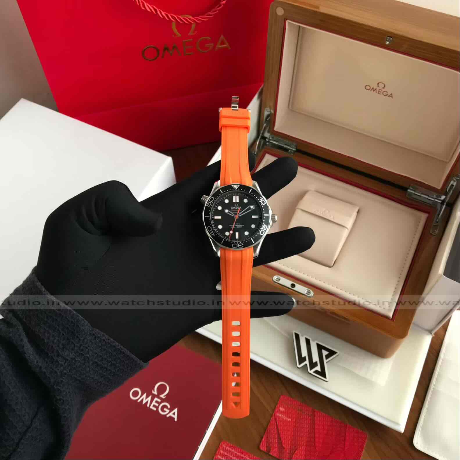 Omega Seamaster Diver 300M Co-Axial Master Chronometer Black Dial Orange Strap Automatic Men’s Watch Omega Seamaster Diver 300M Co-Axial Master Chronometer Black Dial Orange Strap Automatic Men’s Watch - Image 10