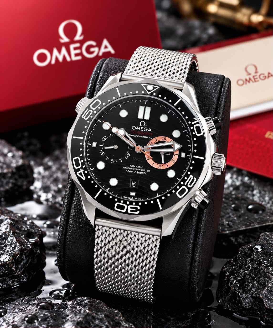 Omega Seamaster Diver 300M Chronograph’ 007 First Light Black Dial Automatic Men’s Watch Omega Seamaster Diver 300M Chronograph’ 007 First Light Black Dial Automatic Men’s Watch - Image 4