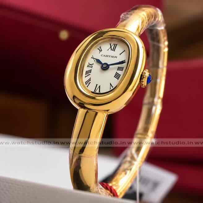 Cartier Baignoire Bangle White Dial Golden finish,Timeless Luxury & Elegance Women’s Watch Cartier Baignoire Bangle White
Dial Golden finish,Timeless Luxury & Elegance Women’s Watch - Image 2