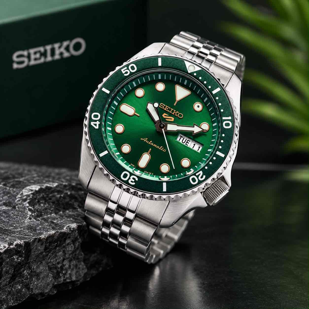 Seiko 5 Sports Green Sunburst Dial 40 mm Bezel rotating Automatic Men’s Watch Seiko 5 Sports Green Sunburst Dial 40 mm Bezel rotating Automatic Men’s Watch - Image 2