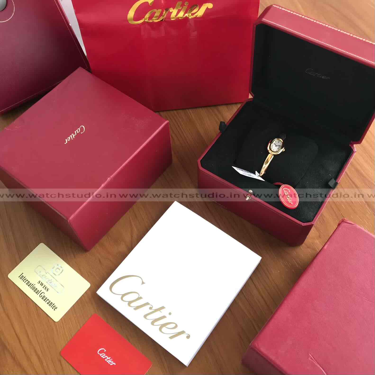 Cartier Baignoire Bangle White Dial Golden finish,Timeless Luxury & Elegance Women’s Watch Cartier Baignoire Bangle White
Dial Golden finish,Timeless Luxury & Elegance Women’s Watch - Image 9